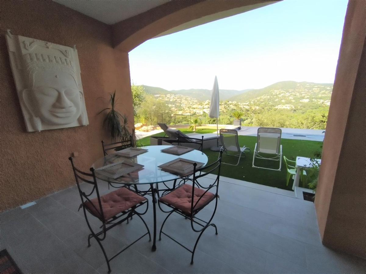 Superbe Bas De Villa 80 M2 Piscine Privee Reservee Aux Vacanciers Avec Vue Magnifique 6 Couchages La Londe-les-Maures Exterior photo